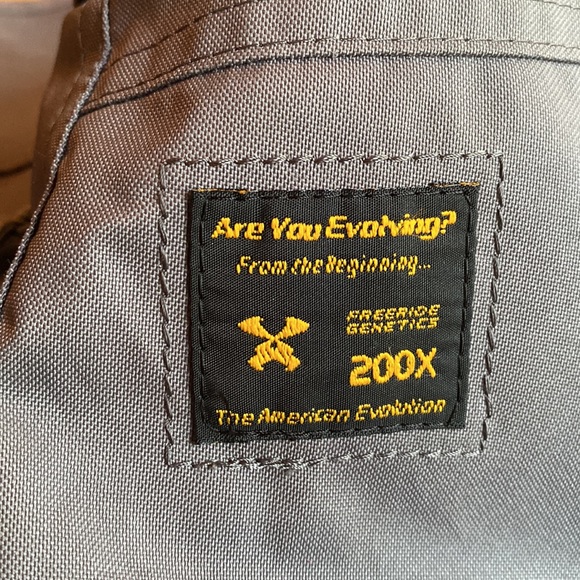 Descente North America ski snow pants size 34 pre-owned, with some spots, no hol - Picture 14 of 16